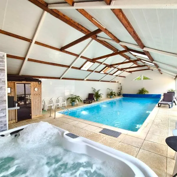 Magnificent 18th Century, 5 Star Luxury Spa, hotel Melleray-la-Vallée városában