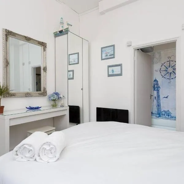 Dockyard Dreams - Close To Gunwharf!, hotel in Portsmouth