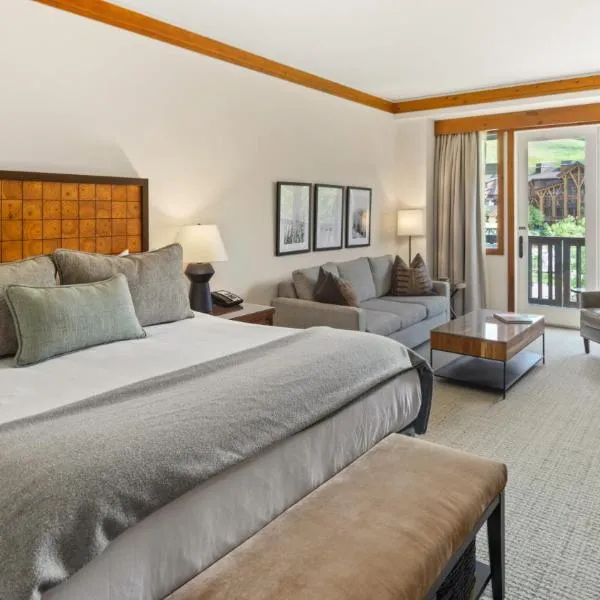 1332 Lodge At Spruce Peak Ski in Ski Out King Studio By Stowe Mountain Rentals: Stowe şehrinde bir otel