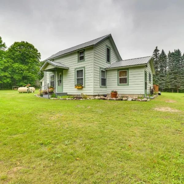 11 Mi to Lake Fife Farmhouse with Yard and Fire Pit!, hotel in Fife Lake