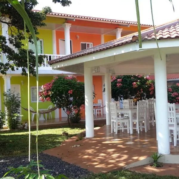 Cabañas Sherlley, hotel v destinaci Santa Catalina