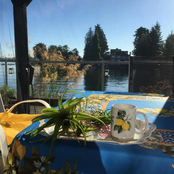 Lakefront retreat house, hotel v destinaci Sumner