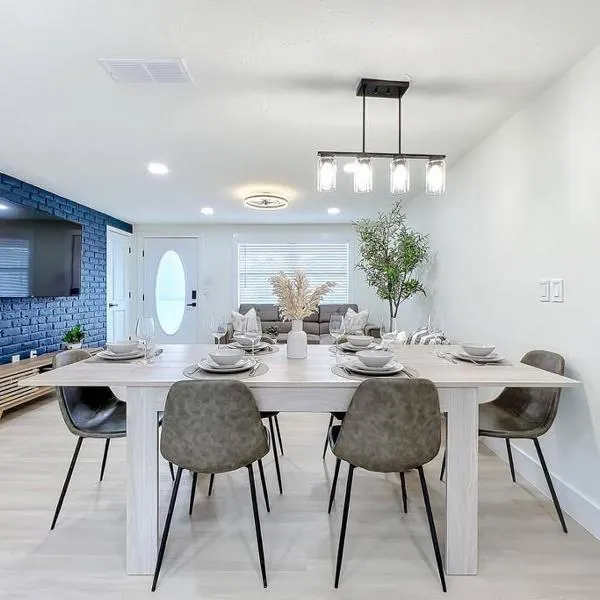 Poolside Paradise Near Siesta Key Beach, hotel em Sarasota