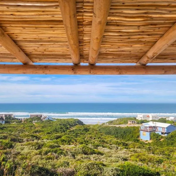 Kleinbos Beach Villa, hotel v destinaci Boggomsbaai