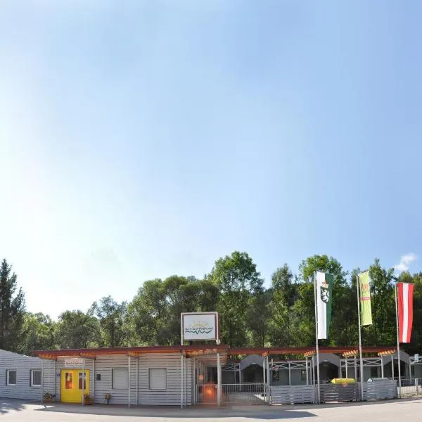Gästedorf Waldheimat, hotel v destinaci Langenwang