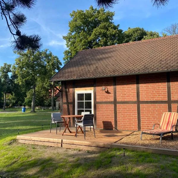 Tiny House Zur Alten Sparkasse, hotel v destinaci Groß Garz