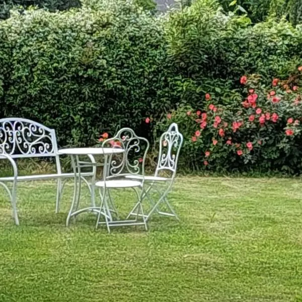 La casa nel verde, hotel v destinaci Montereale Valcellina