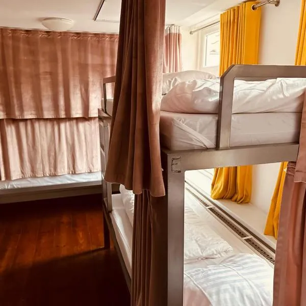 Space Hostel Amsterdam Zaandam, hotel a Zaandam