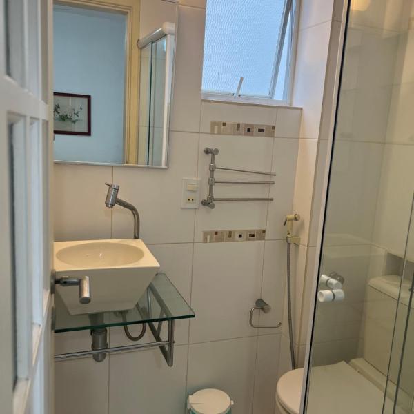 Apartamento incrível em Cabo Frio com localização privilegiada ao lado da praia do forte! - Foto 3