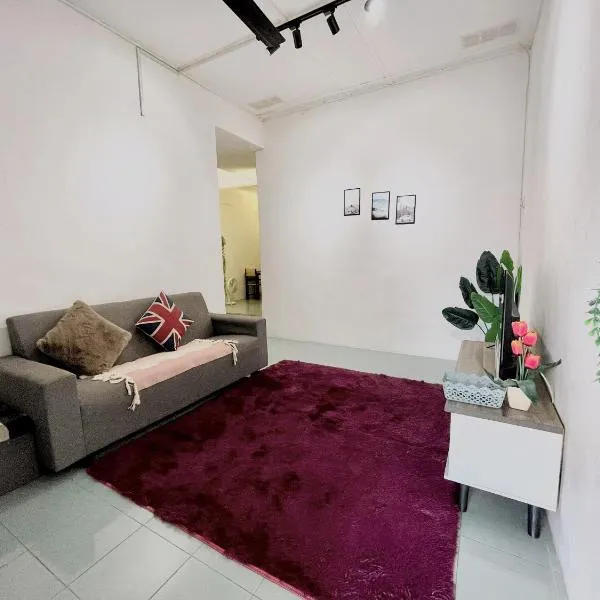 Heritage Cozy Entire 3 Bedroom House At Kijang Alma Bukit Mertajam, hotel di Bukit Mertajam