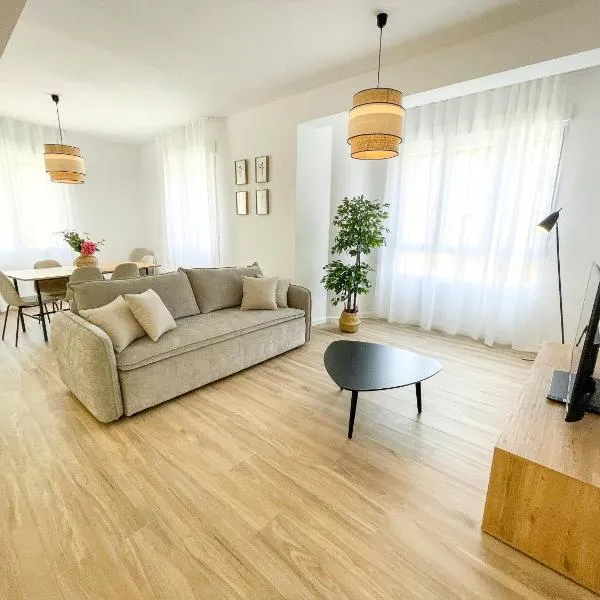 Apartamentos Zaragoza Gran Vía 3000, hotel in Zaragoza