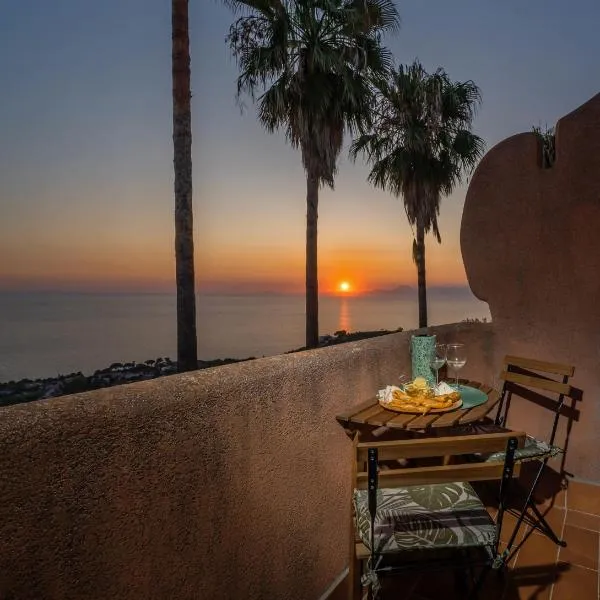 L'Oasi del Tramonto - Vista mare panoramica, Relax tra Agropoli e Cilento, hôtel à Agropoli