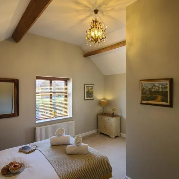 The Lodge a beautiful barn conversion with 3 ensuite bedrooms on the edge of Cannock Chase, hotel in Hednesford