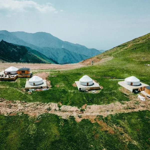 Yurta Base Camp, Shymbulak Mountain Resort, hotel in Besqaynar