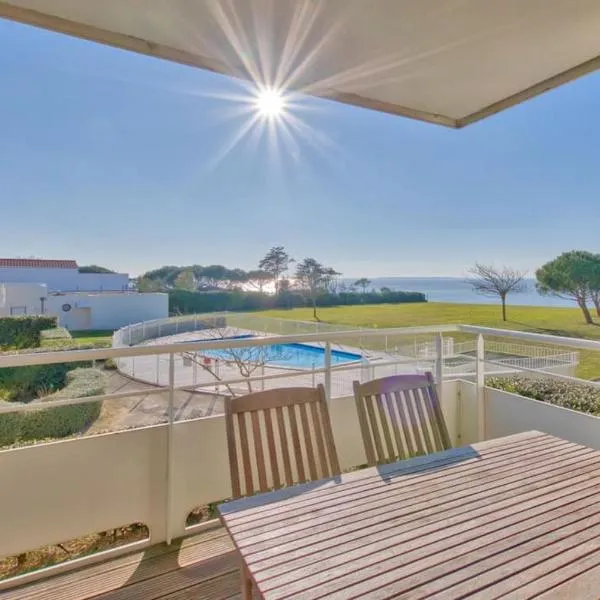 Magnifique appartement vue îles et océan-seaside-, hotel in Châtelaillon-Plage