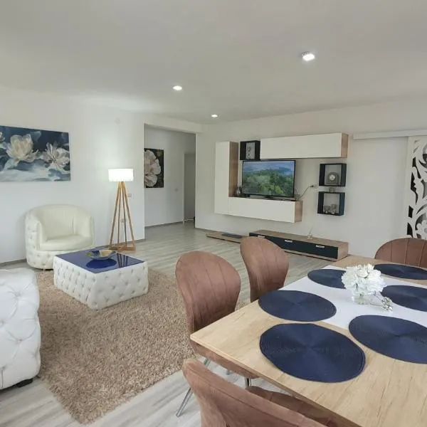 Casa Bot, hotel em Predelut