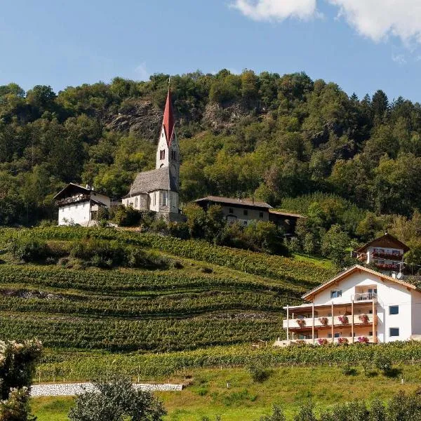 Appartements Toni, hotel a Velturno