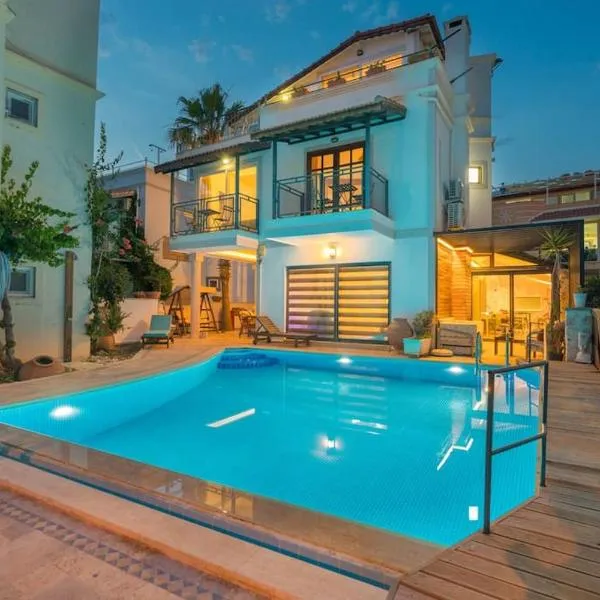 Kalkan Merkezde Havuzlu Apart、カルカンのホテル