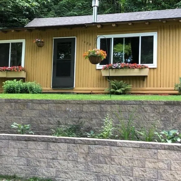 The Crystalaire Cabin - Charming And Relaxing!, hotel a Frankfort