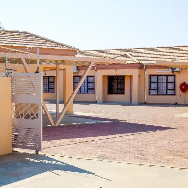 JTown CBD Self-Catering Apartment, hotel a Jwaneng
