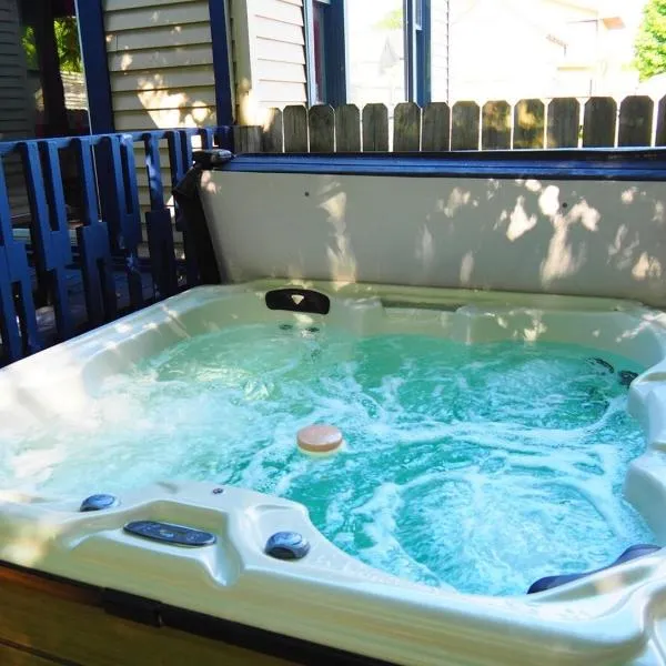 Restoration - Private Spa And Great Location!, hotel a Frankfort