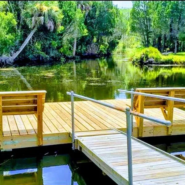 The Teal Cottage, hotel v destinaci Crystal River