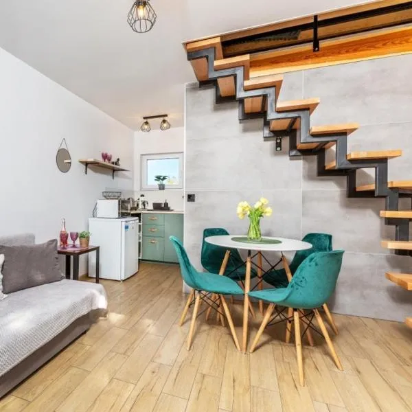 Loft House Rozewie - Całoroczne domki z Balią ogrodową, hotel in Jastrzębia Góra