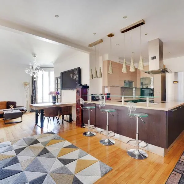 Joli 90m2 - 2 ch proche Champs-Elysees, climatise, hotel in Neuilly-sur-Seine