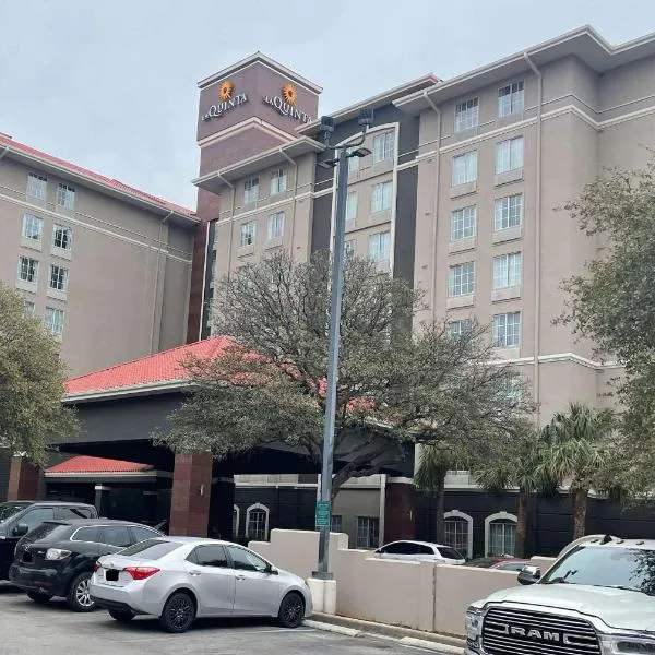 La Quinta by Wyndham San Antonio Airport, hotel v destinaci San Antonio