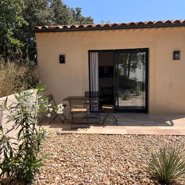 Appartement à 10 min du centre ville d'Uzès, hotel v destinaci Aigaliers