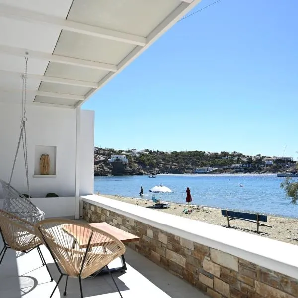 Beachfront cycladic suite Irene Apartments boutique hotel, hotel a Kanala