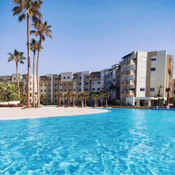 A Luxury 2BR with Big Pools Perfect for Family Summer Escape!, hotel v destinaci Monastir
