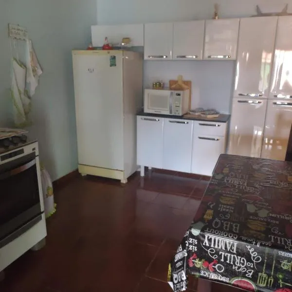 Casa com pisina infantil em Brotas, hotel v destinaci Brotas
