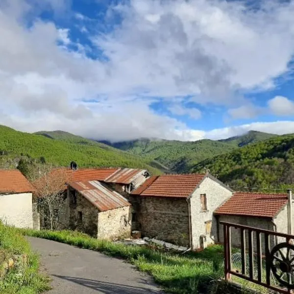 A 1 passo dal bosco, hotel v destinaci Murialdo