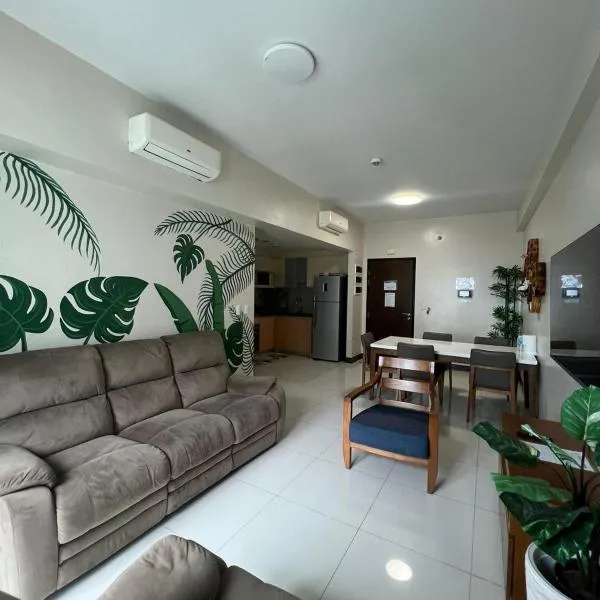 Seaview 2 bedroom unit near Mactan International Airport, hotel v destinaci Punta Engaño