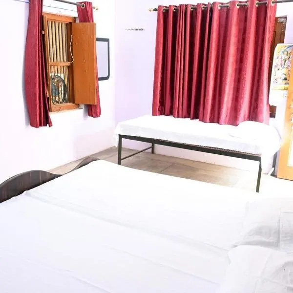 Sandhya Guest House, hotel v destinaci Ayodhya