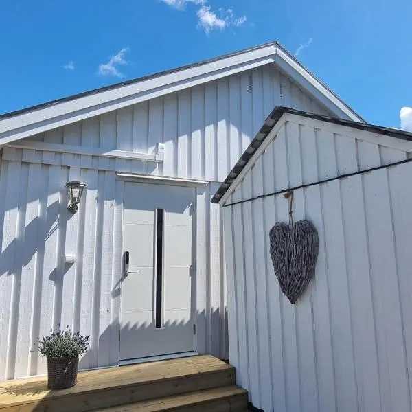 Gäststuga i historiska Gamla Uppsala, hotel di Uppsala
