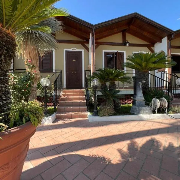 Hotel 2000, hotel v destinaci Giugliano in Campania