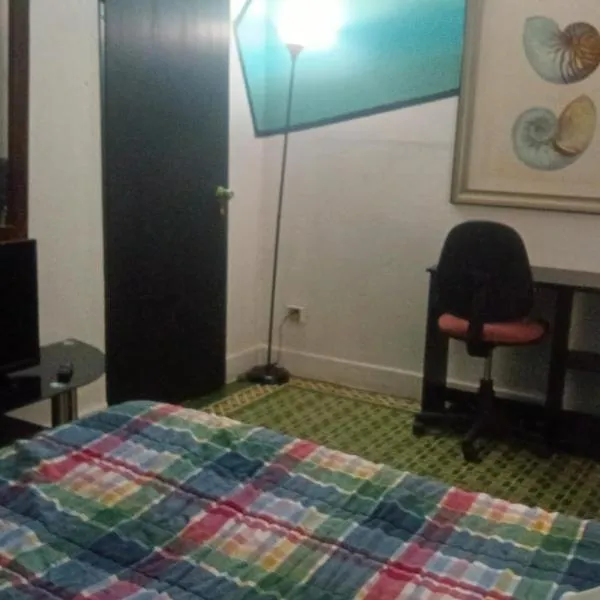 MEDUSA'S HOSTEL, hotel v destinaci Aguadilla