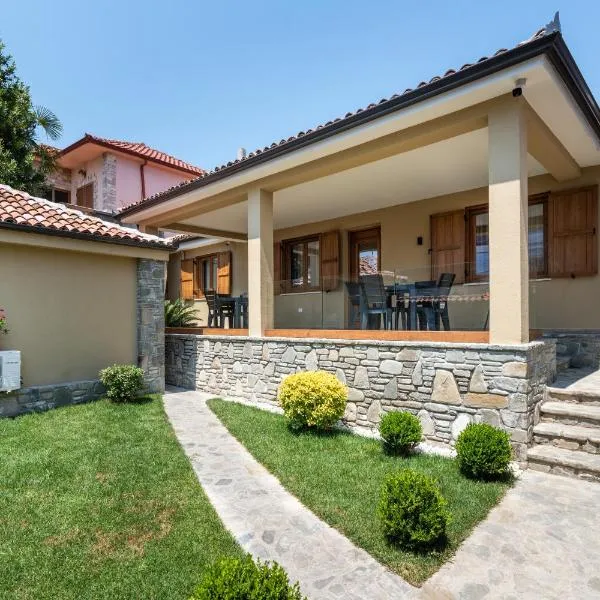 Villa Zoi A Stay to Remember I Guesthouse located inside the Castle of Elbasan, on a historic Roman road Via Egnatia I Homemade Breakfast, hotell sihtkohas Elbasan