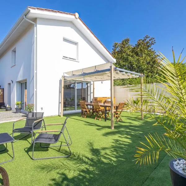 VILLA RIO - Maison avec jardin proche Bordeaux !, hotel in Villenave-dʼOrnon