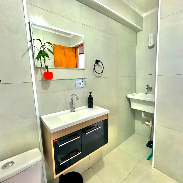Apartamento aconchegante 8 min a pé até a praia - Foto 3