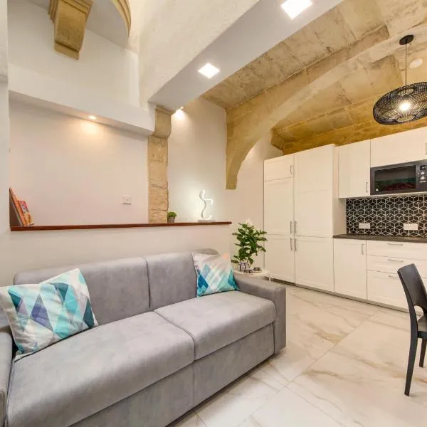Stunning Modern-Traditional 3BR Townhouse in Mosta, hotel v destinaci Mosta
