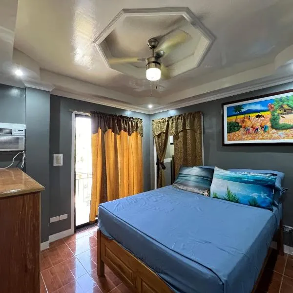Lovely Bedroom in Lila, Bohol with WIFI, AC and Ref, hotel v destinaci Lila