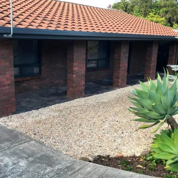 Cakebread Cottage, hotel in Encounter Bay