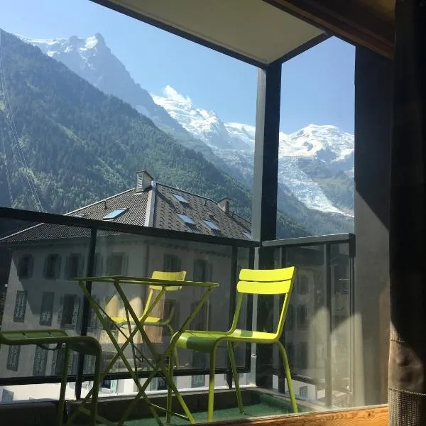 Magnifique Studio Plein centre vue panoramique, hotel in Chamonix