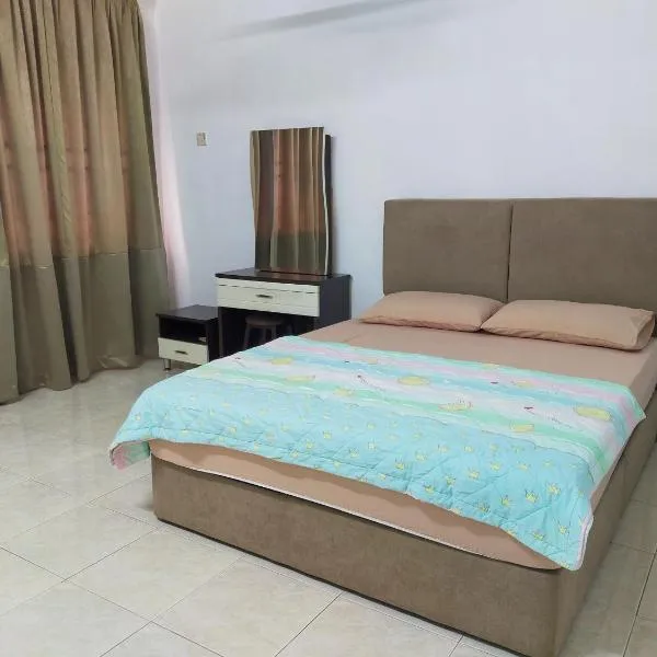 Malim Joyous Homestay - rent room only, hotel in Malacca