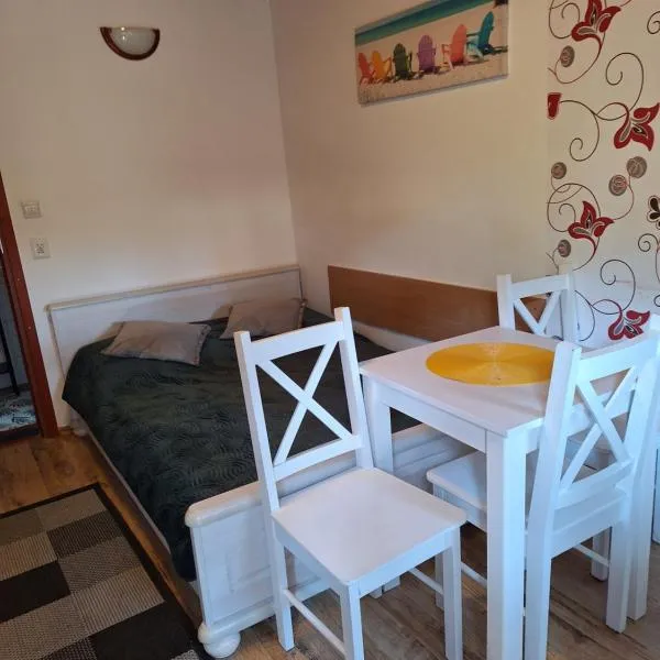 Domek letniskowy 3 os Pod Dębem, hotel v destinaci Międzyzdroje