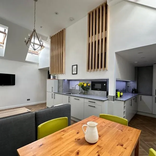 The garden house, separate entrance, free on street parking, hotel v destinácii Mitcham