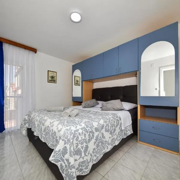 Kaurinovic, hotel v Zatone
